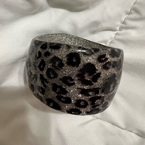 Black And Silver Leopard Print Bracelet - Picture 4 of 6